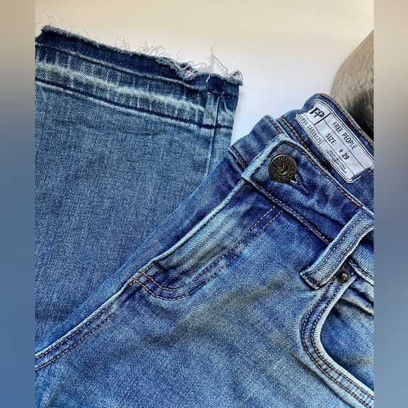 Free People Side Slit Jeans size 29 - Picture 3 of 3